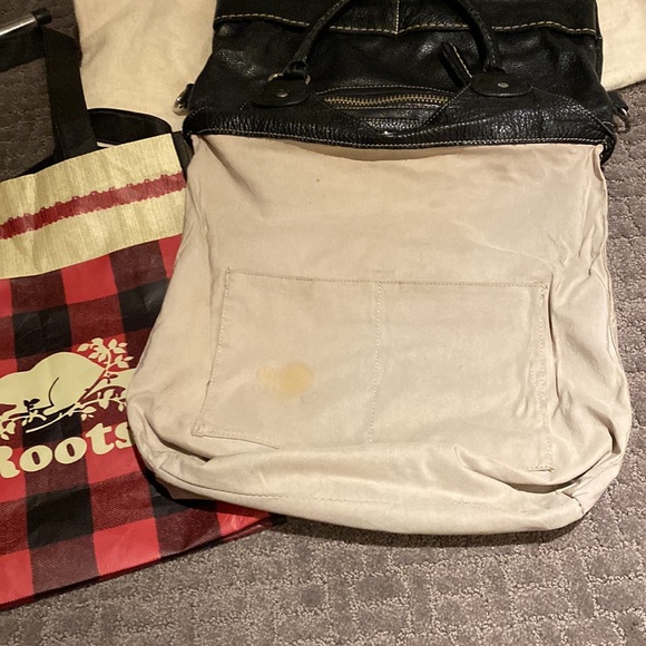 Classic Roots Purse 👜 - Picture 3 of 6